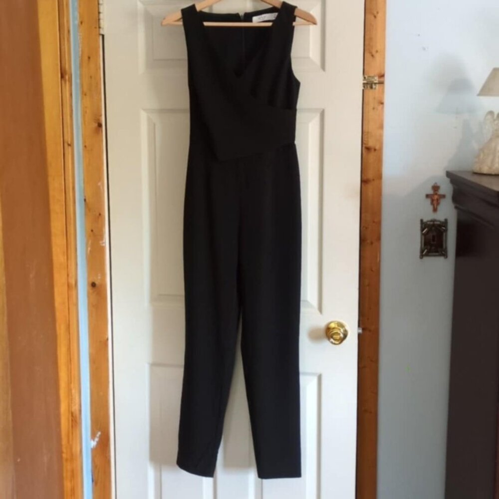 Ali & Jay Sz XS Black Jumpsuit Basic Minimalist Classic Modern Assymetrical Sexy